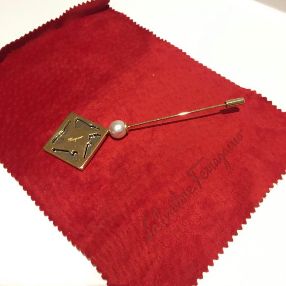 Authentic Salvatore Ferragamo brooches - Picture 5 of 10